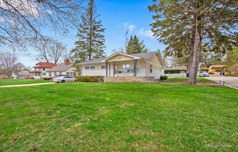 Tiny photo for 1100 W Highland Avenue, Elgin, IL 60123 (MLS # 12618979)