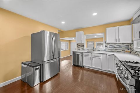 Tiny photo for 1100 W Highland Avenue, Elgin, IL 60123 (MLS # 12618979)