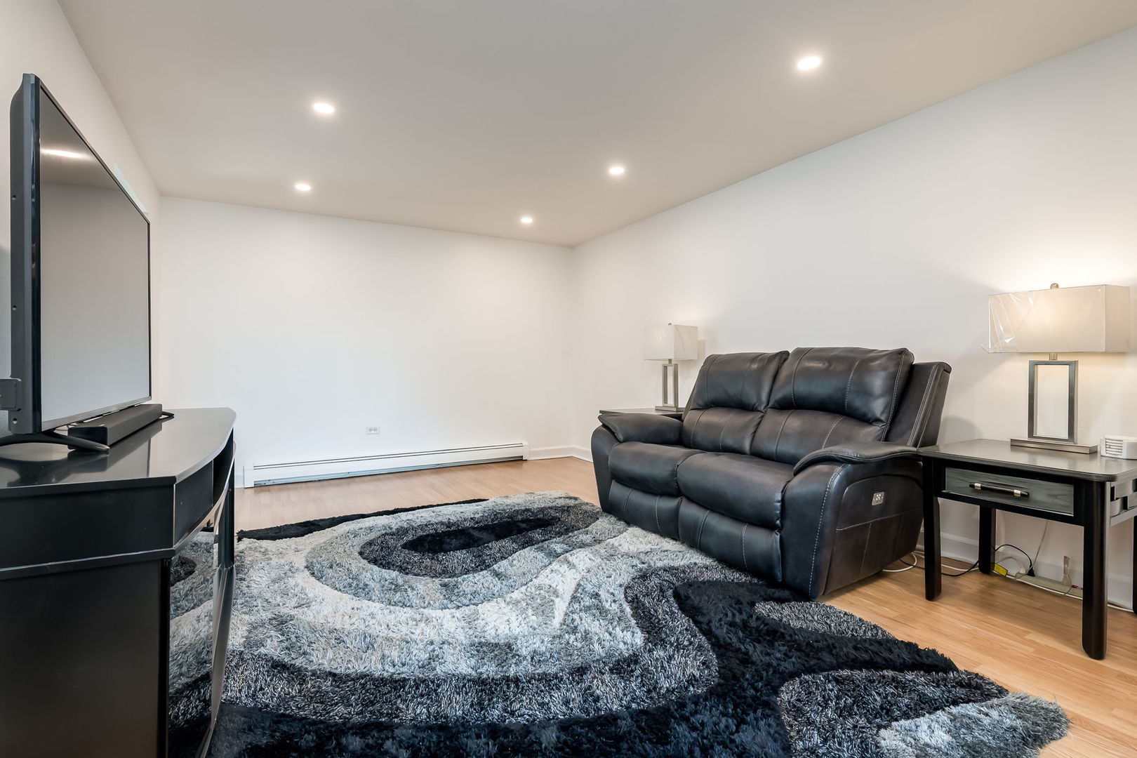 3141 N Elm Street 1
