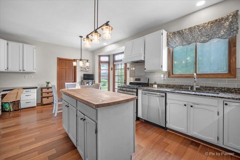 Tiny photo for 303 Torrington Drive, Bloomingdale, IL 60108 (MLS # 12684142)