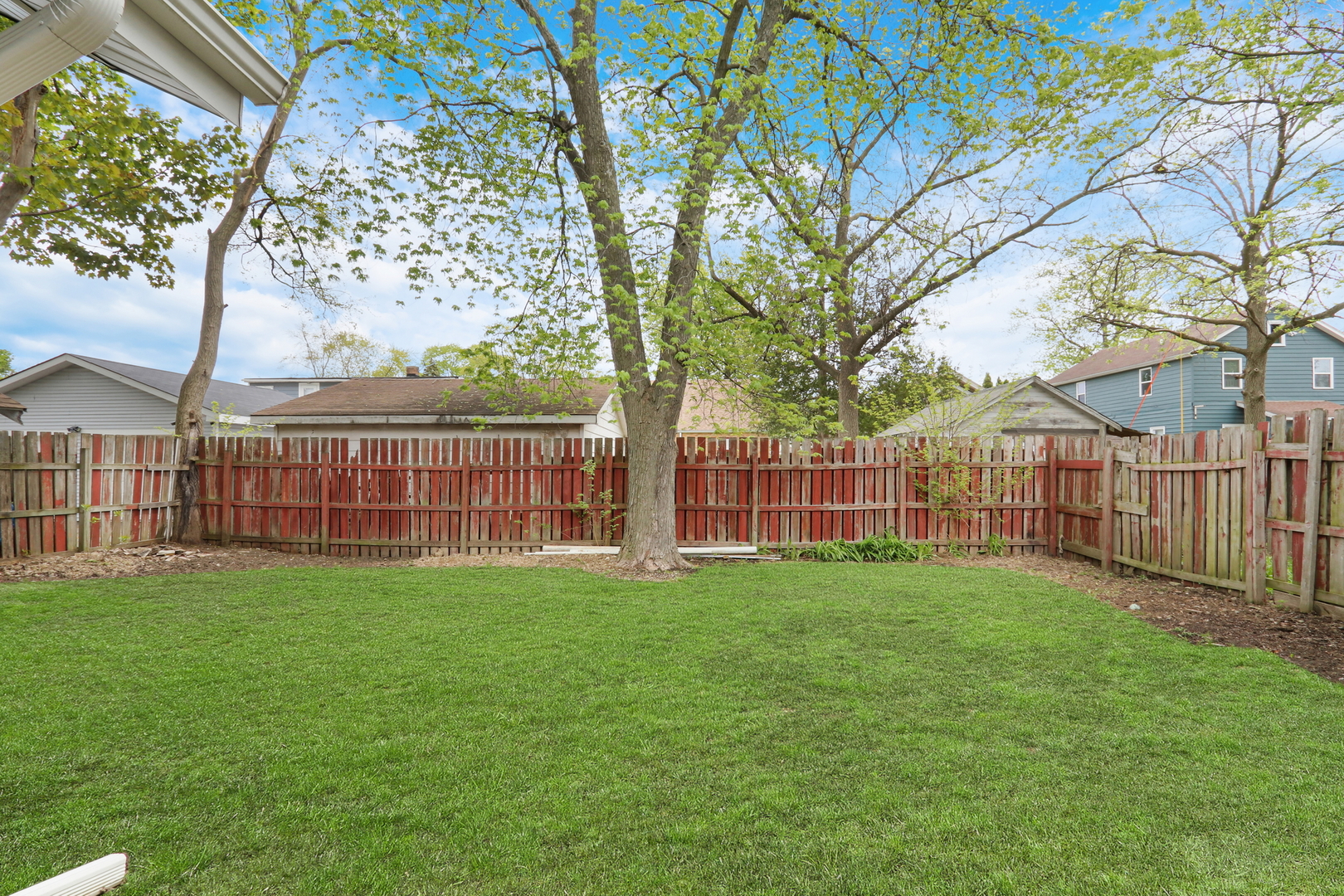 127 N Victory Street