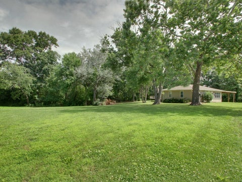 Tiny photo for 931 N 64th Street, Quincy, IL 62305 (MLS # 100539023)