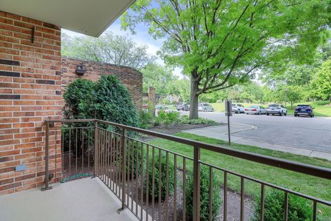 A home in Willowbrook