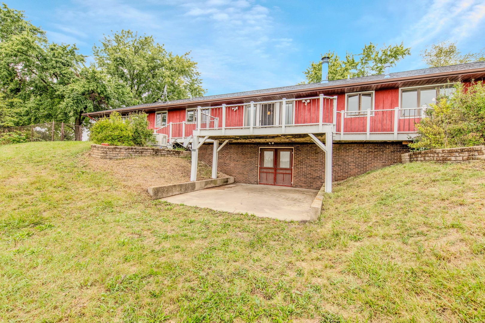 2606 E 28th Road