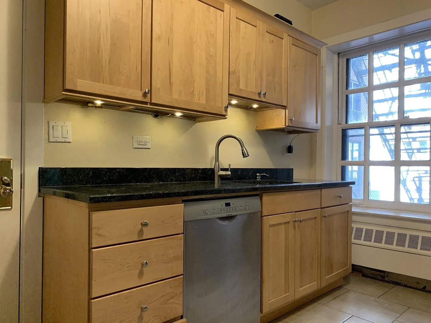 2600 N Lakeview Avenue 3E