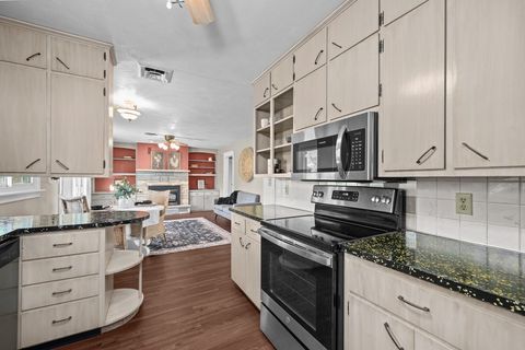 Tiny photo for 1104 3rd Street, Dewitt, IA 52742 (MLS # 12626352)