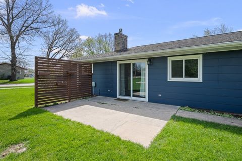 Tiny photo for 1104 3rd Street, Dewitt, IA 52742 (MLS # 12626352)