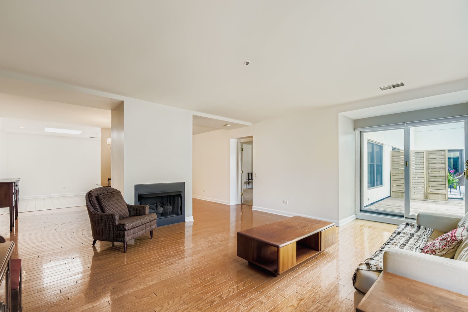 1107 Greenleaf Avenue 4G