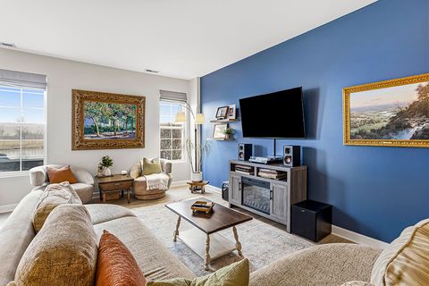 Tiny photo for 15352 Kenmare Circle, Manhattan, IL 60442 (MLS # 12569431)