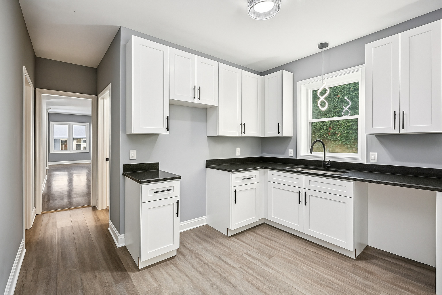 8536 S Maryland Avenue