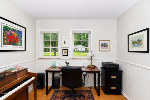 Tiny photo for 915 N Pine Avenue, Arlington Heights, IL 60004 (MLS # 12683371)