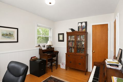 Tiny photo for 915 N Pine Avenue, Arlington Heights, IL 60004 (MLS # 12683371)
