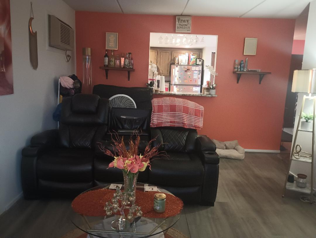 850 Des Plaines Avenue 610