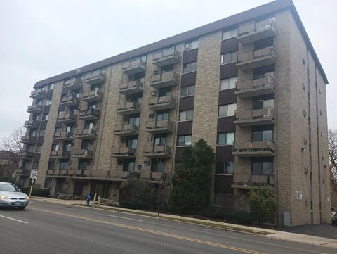 Photo of 850 Des Plaines Avenue #610, Forest Park, IL 60130 (MLS # 12520783)