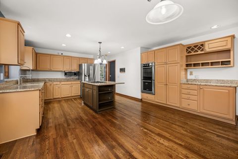 Tiny photo for 685 Rosewood Drive, West Chicago, IL 60185 (MLS # 12514158)