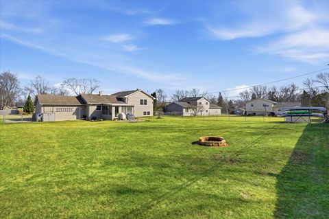 Tiny photo for 38546 N Pine Avenue, Beach Park, IL 60099 (MLS # 12581228)