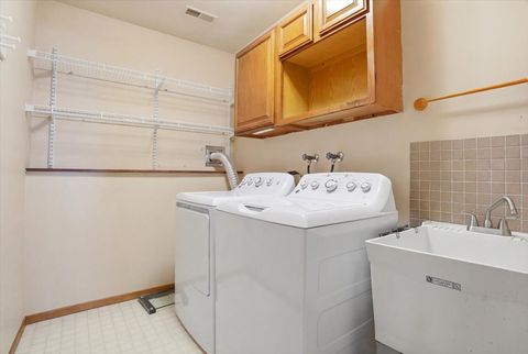 Tiny photo for 38546 N Pine Avenue, Beach Park, IL 60099 (MLS # 12581228)