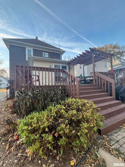 Tiny photo for 328 E PROSPECT Street, Kewanee, IL 61443 (MLS # QC4269411)