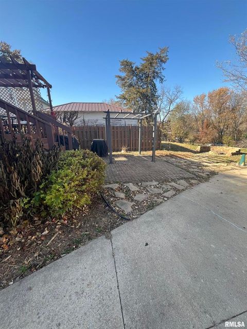 Tiny photo for 328 E PROSPECT Street, Kewanee, IL 61443 (MLS # QC4269411)