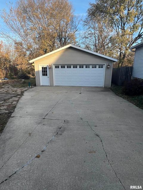 Tiny photo for 328 E PROSPECT Street, Kewanee, IL 61443 (MLS # QC4269411)