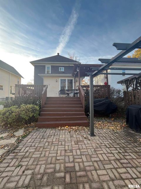 Tiny photo for 328 E PROSPECT Street, Kewanee, IL 61443 (MLS # QC4269411)