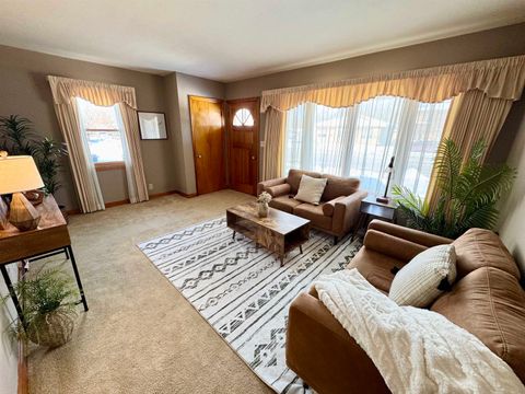 Tiny photo for 2601 7th Street, EastMoline, IL 61244 (MLS # 100000017)