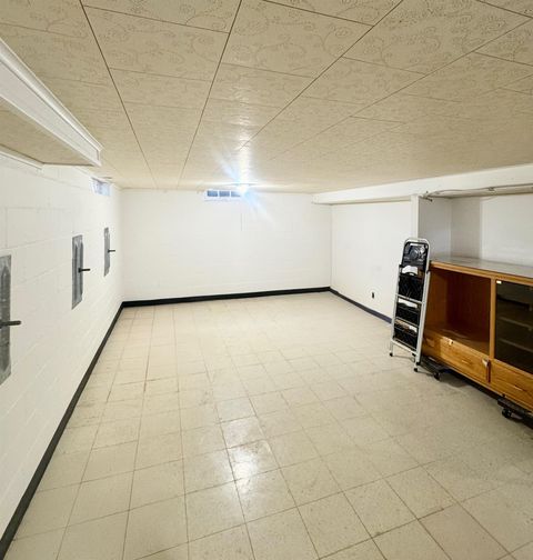 Tiny photo for 2601 7th Street, EastMoline, IL 61244 (MLS # 100000017)