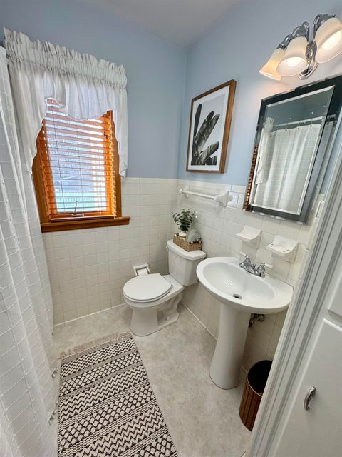 Tiny photo for 2601 7th Street, EastMoline, IL 61244 (MLS # 100000017)