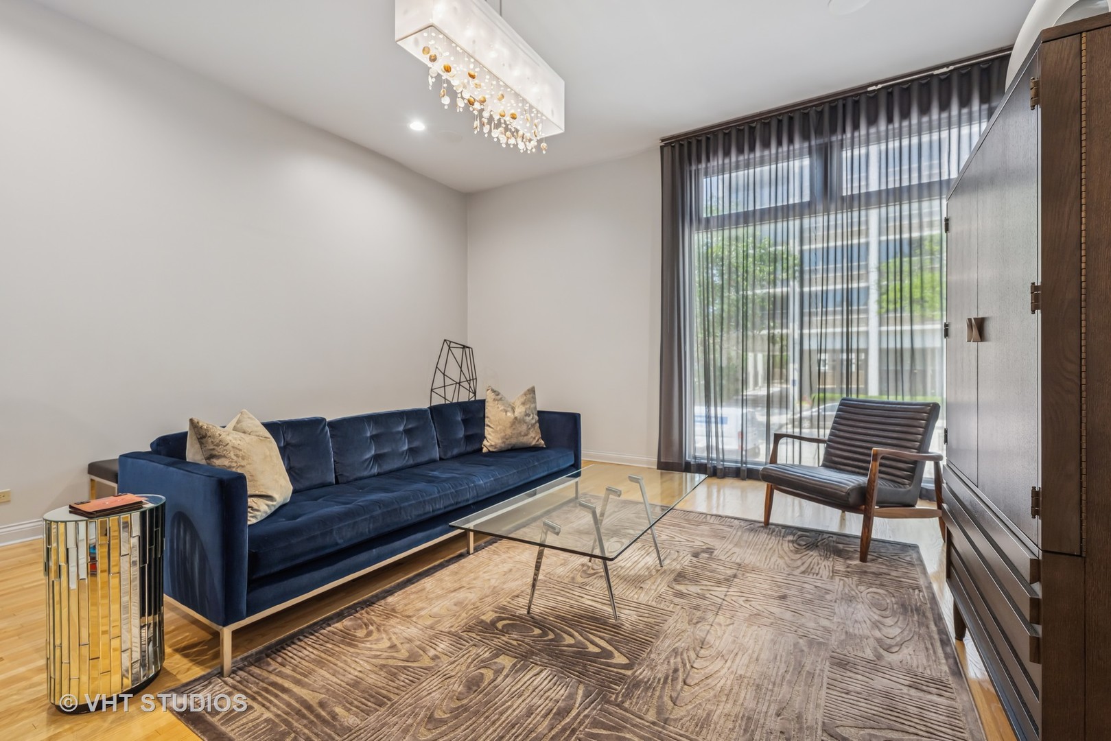 65 W Schiller Street
