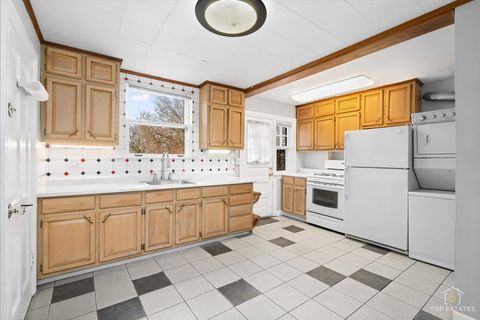 Tiny photo for 304 E Camp Mcdonald Road, Prospect Heights, IL 60070 (MLS # 12597722)