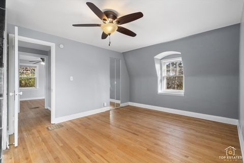 Tiny photo for 304 E Camp Mcdonald Road, Prospect Heights, IL 60070 (MLS # 12597722)