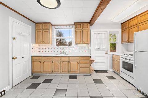 Tiny photo for 304 E Camp Mcdonald Road, Prospect Heights, IL 60070 (MLS # 12597722)