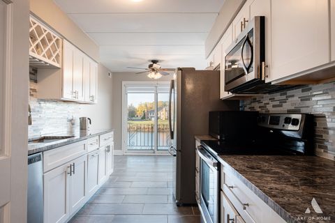 Tiny photo for 9910 Treetop Drive #3904, Orland Park, IL 60462 (MLS # 12497809)