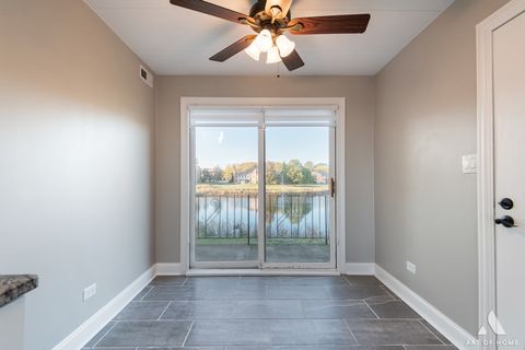 Tiny photo for 9910 Treetop Drive #3904, Orland Park, IL 60462 (MLS # 12497809)