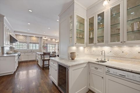 Tiny photo for 1500 N Lake Shore Drive #9B, Chicago, IL 60610 (MLS # 12596424)