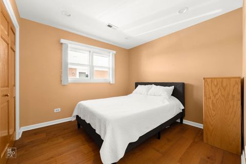 Tiny photo for 4433 Madison Avenue, Brookfield, IL 60513 (MLS # 12603940)