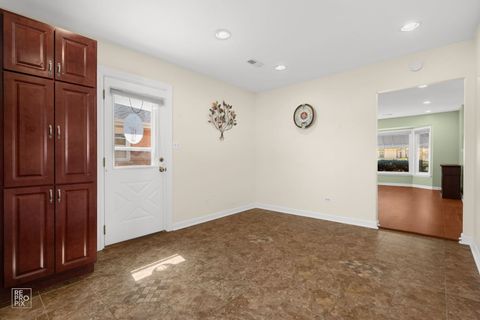 Tiny photo for 4433 Madison Avenue, Brookfield, IL 60513 (MLS # 12603940)