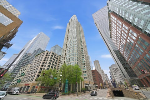 Photo of 345 N La Salle Drive #401, Chicago, IL 60654 (MLS # 12696760)