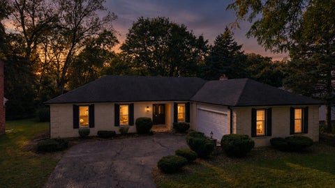 Photo of 3524 Saratoga Avenue, Downers Grove, IL 60515 (MLS # 12770134)