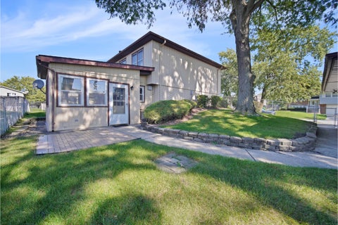 Tiny photo for 16010 Olcott Avenue, Tinley Park, IL 60477 (MLS # 12774813)