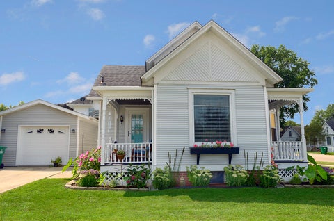 Tiny photo for 611 6th Avenue, Mendota, IL 61342 (MLS # 12731074)