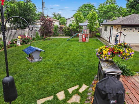 Tiny photo for 1331 N Indigo Drive, Mount Prospect, IL 60056 (MLS # 12661862)