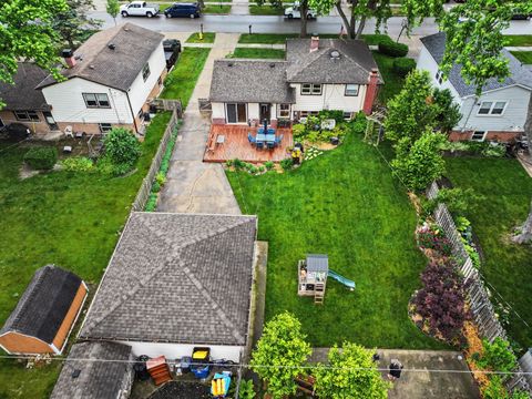 Tiny photo for 1331 N Indigo Drive, Mount Prospect, IL 60056 (MLS # 12661862)
