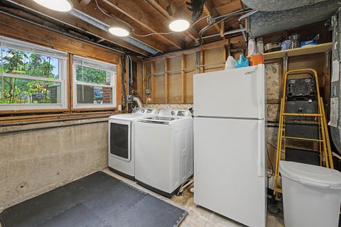 Tiny photo for 1331 N Indigo Drive, Mount Prospect, IL 60056 (MLS # 12661862)
