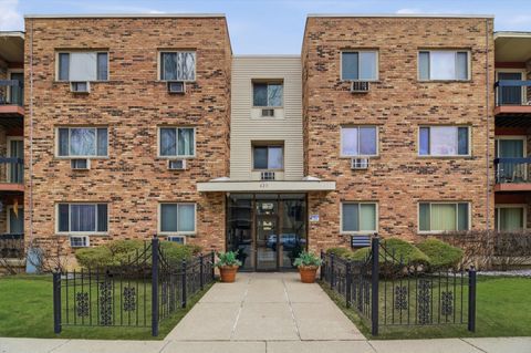 Tiny photo for 420 S HOME Avenue #107N, Oak Park, IL 60302 (MLS # 12585586)