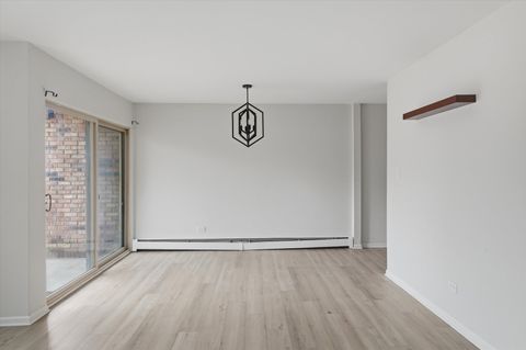 Tiny photo for 420 S HOME Avenue #107N, Oak Park, IL 60302 (MLS # 12585586)