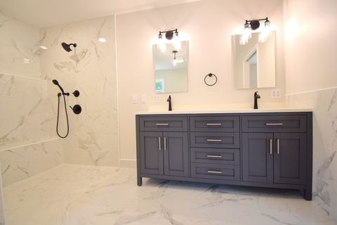 Tiny photo for 12139 E Hutchison Road, Mt Vernon, IL 62864 (MLS # 12616452)