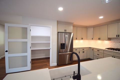 Tiny photo for 12139 E Hutchison Road, Mt Vernon, IL 62864 (MLS # 12616452)