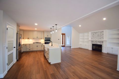 Tiny photo for 12139 E Hutchison Road, Mt Vernon, IL 62864 (MLS # 12616452)