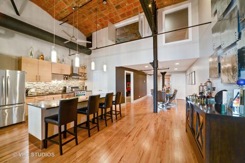 Tiny photo for 1000 W WASHINGTON Boulevard #517, Chicago, IL 60607 (MLS # 12475160)